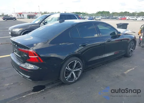 2024 Volvo S60 B5 Plus Dark Theme из США, поврежденный, VIN 7JRL12FL1RG305360